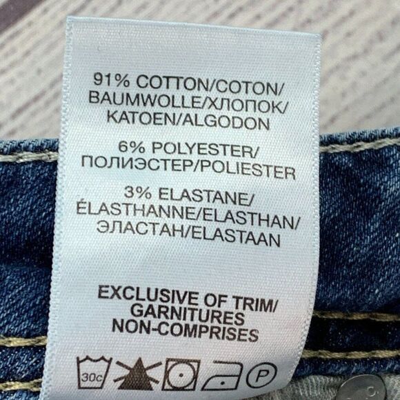 Silver Jeans Capri sz 30 X 22 Suki Dark Wash Inseam 23.5" - Picture 10 of 10